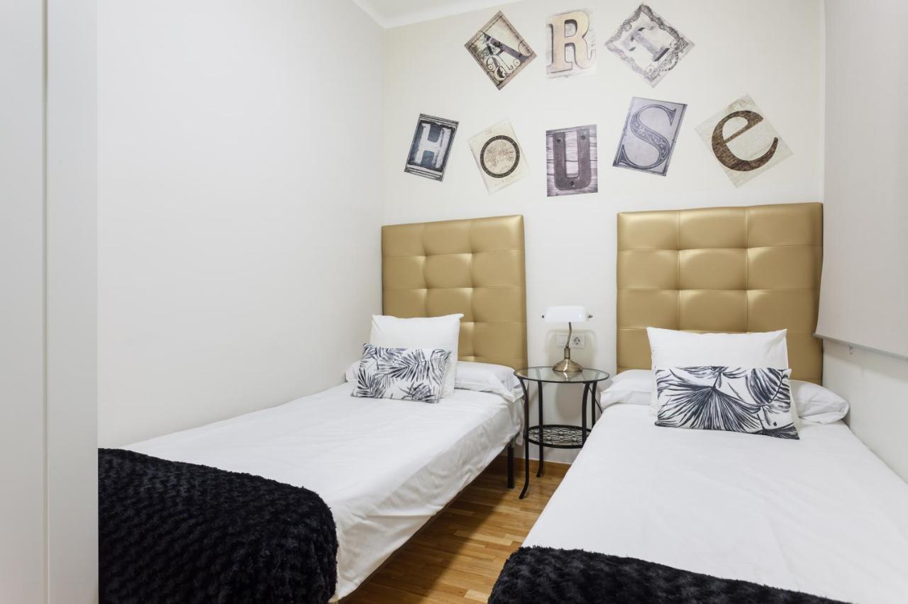 Art House Fira Apartments Barcelona Buitenkant foto